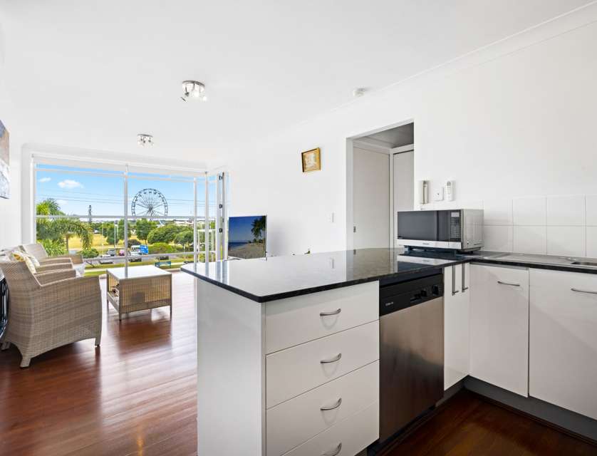 13/130 Marine Parade, Southport, QLD 4215, 1 Bedrooms, 1 Bathrooms, Unit