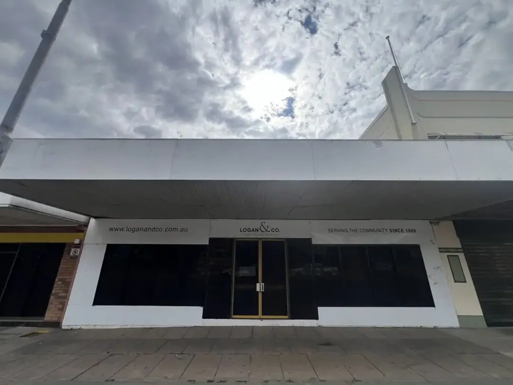 Great Frontage - Main Street Tenancy