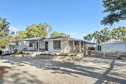 2 Rain Lover Court, Darling Downs