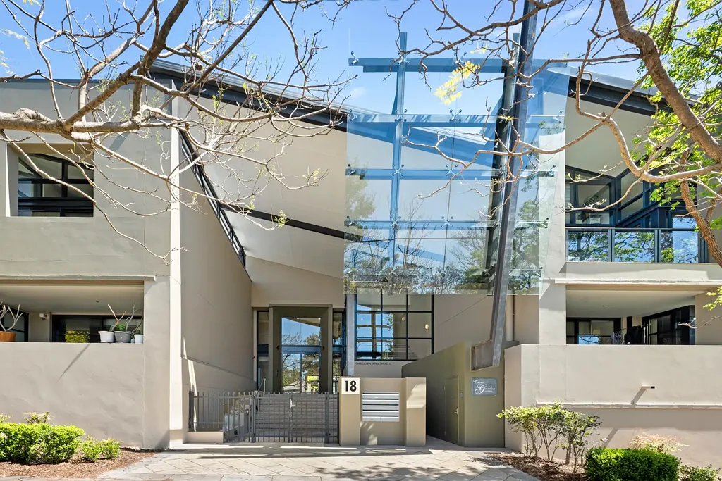 Chatswood 1Kwarto 123 sqm on Title One Bedroom + Study Contemporary Apartment