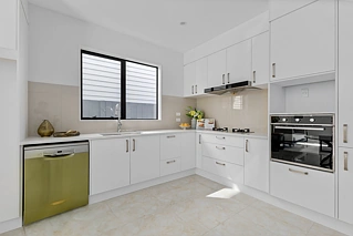 10D Pax Avenue, Forrest Hill, North Shore City