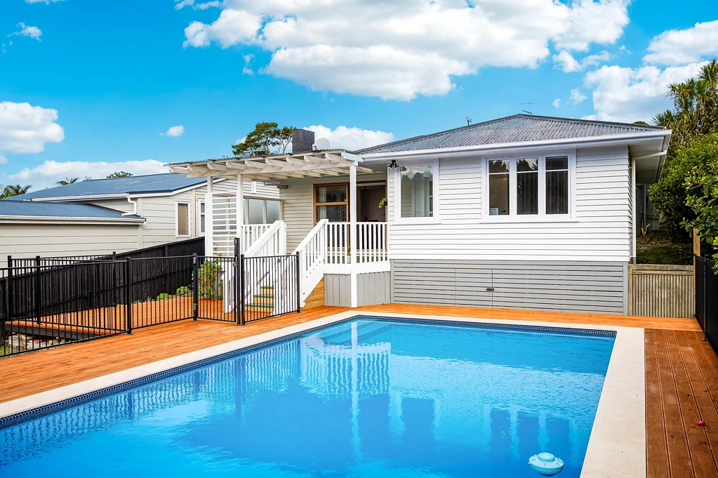 Hillcrest 3Moenga VENDORS NEED MORE SPACE - ALL OFFERS CONSIDERED