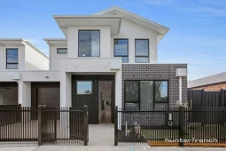 32 Docker Court, Altona Meadows
