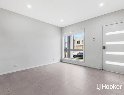 10 Talland Street, Riverstone, Outer Western Sydney, 4 Kuwarto, 3 Banyo, Townhouse