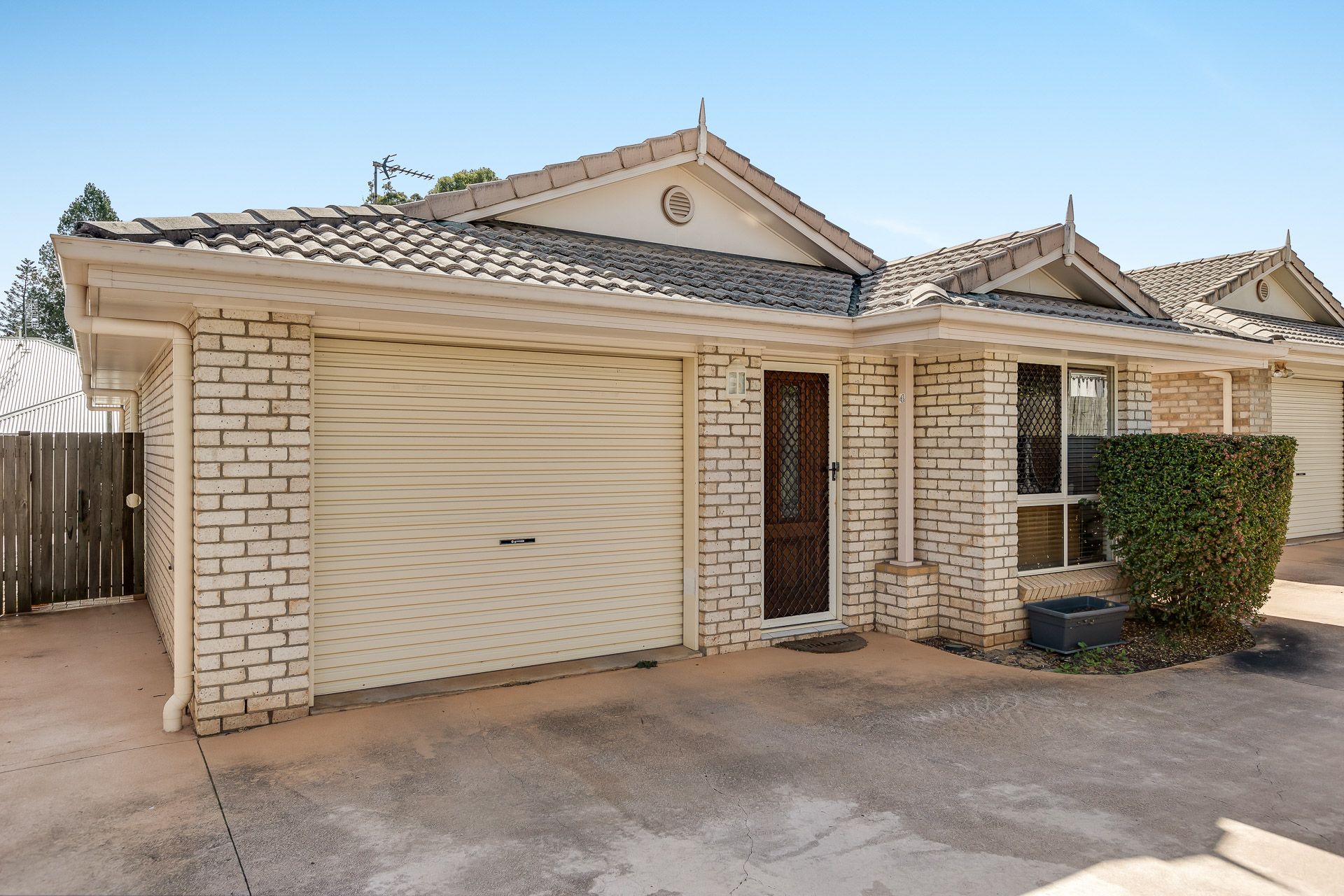 UNIT 4 42 GORDON AV, NEWTOWN QLD 4350, 0 Kuwarto, 0 Banyo, Unit