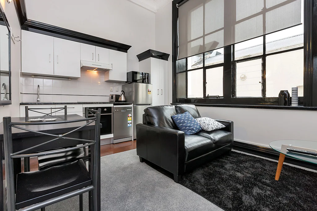 Character Charm in the Heart of the City - Spacious Two-Bedroom Apartment at the Iconic Elliott Hotel