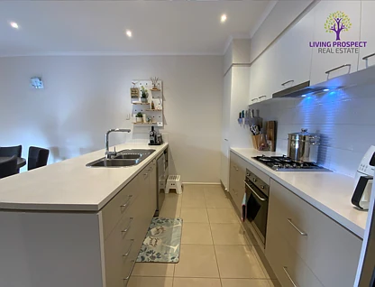 27 Turnstone Drive, Point Cook, South West Melbourne, 4 कमरे, 2 बाथरूम, Townhouse