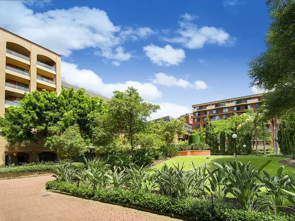 Spacious Two-Bedroom Apartment in Sydney Park Village