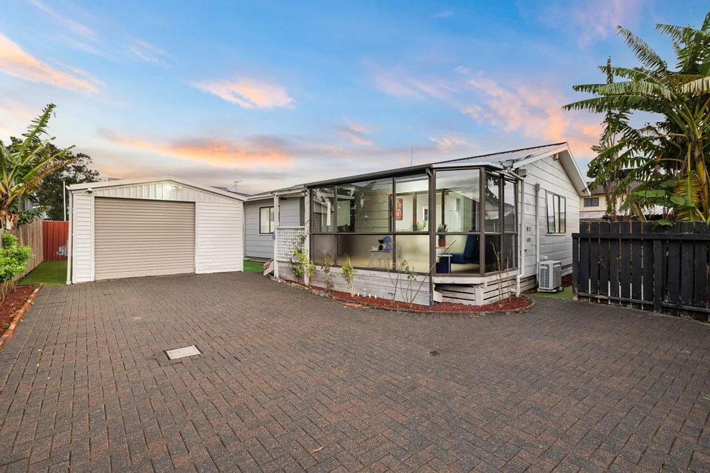 2/28 Caspar Road, Papatoetoe, Manukau City, Auckland