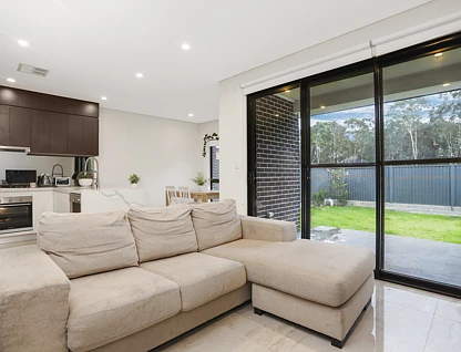 103A Toongabbie Road, Toongabbie, Western Suburbs, 4 침실, 2 욕실, Apartment