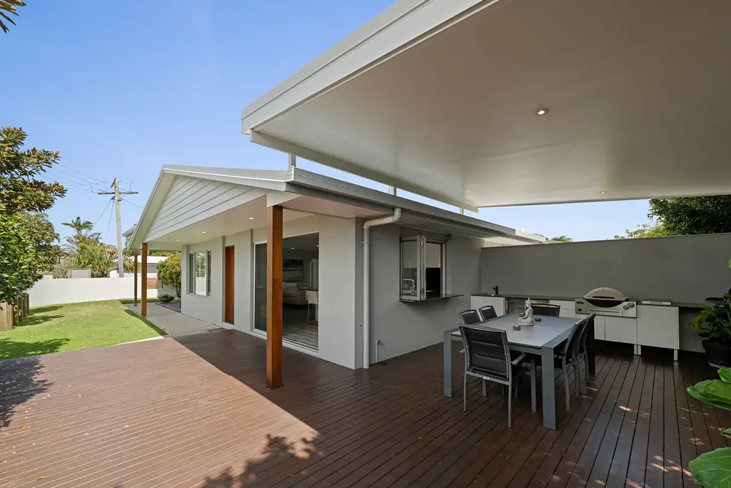 Warana 3 Bedroom Private Coastal Retreat