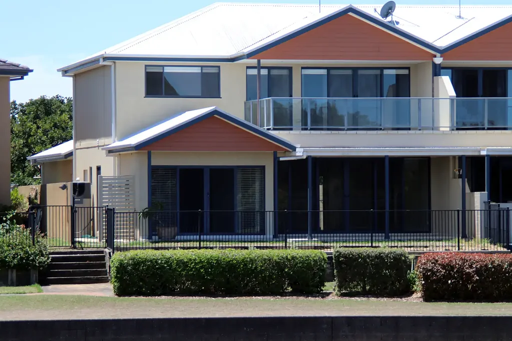 Harrington 3 Bedroom Torrens title water-front Town House-Offers invited Now...