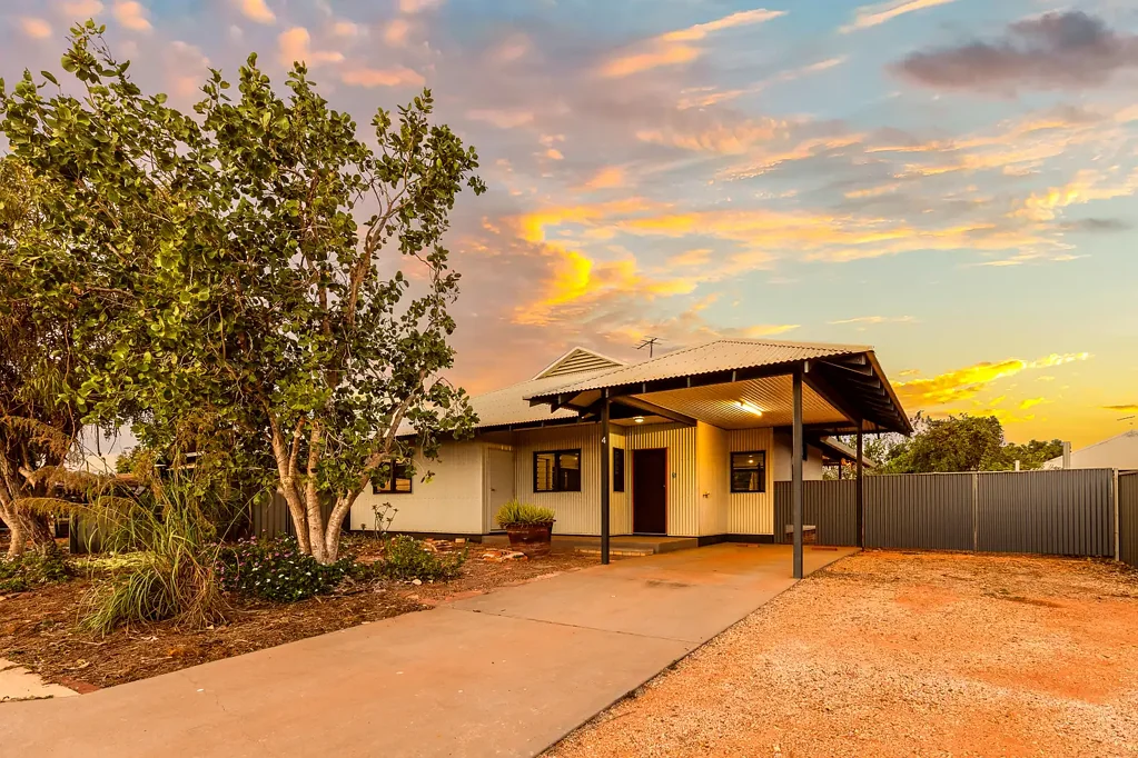 Cable Beach Modern Home, Established Gardens, Great Value