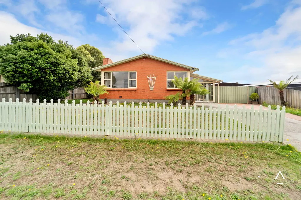 Comfortable Family Living in a Peaceful Location
