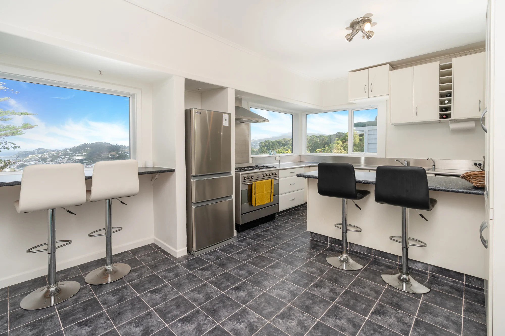 Hataitai 3 Slaapkamer OUT OF TOWN OWNERS SAY SELL