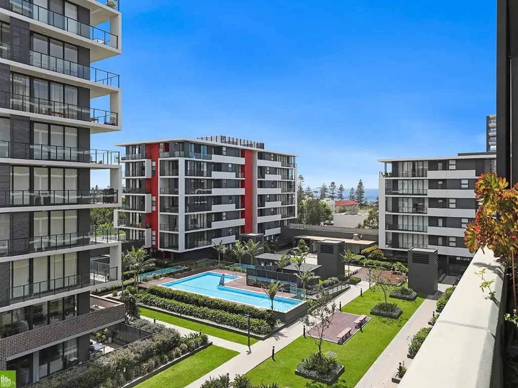 2 BEDROOM WITH ADDITIONAL STUDY!