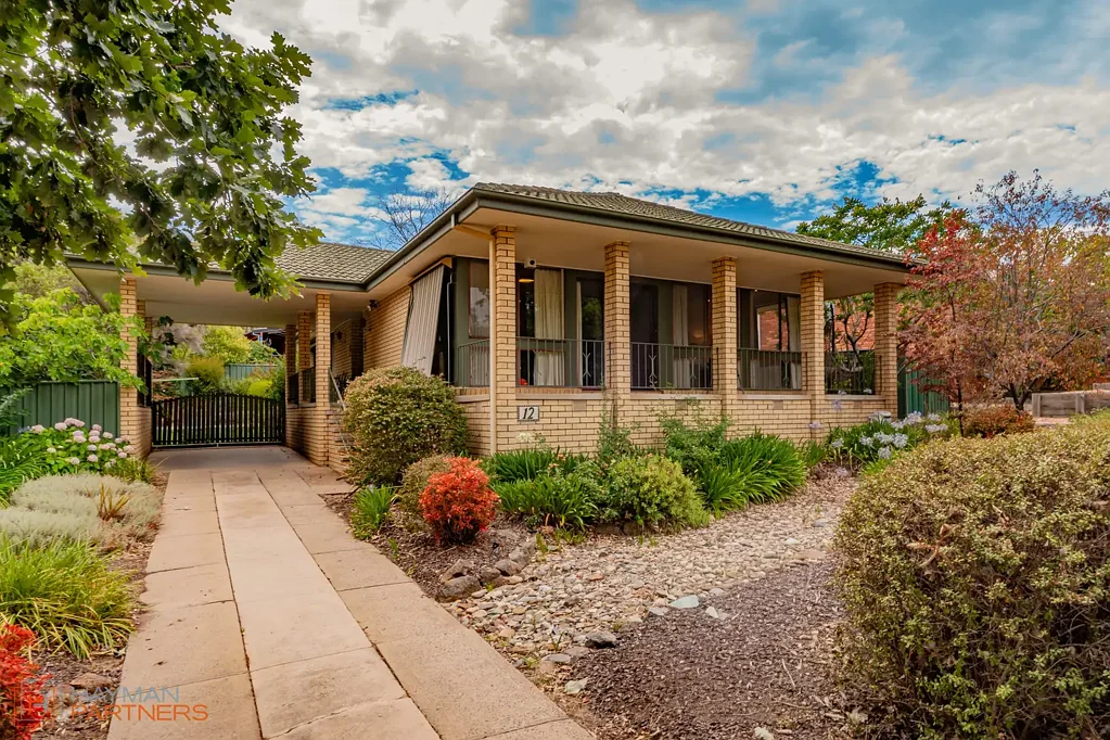 Flynn 3房  A Spectacular Opportunity in Sought-After Flynn