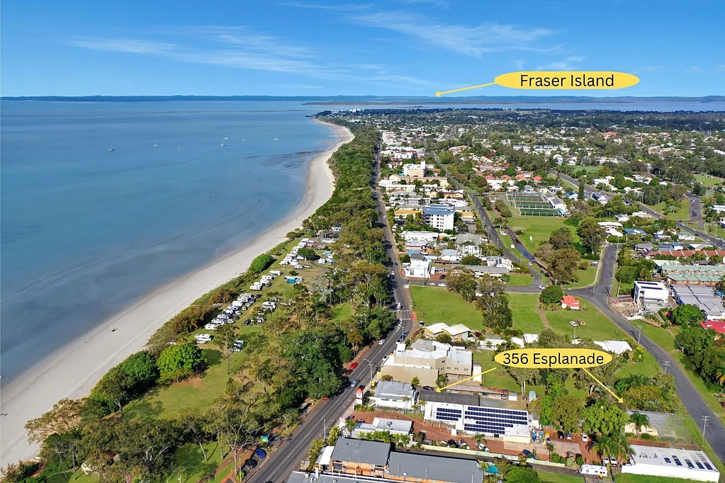 Scarness 19房  Frasier Coast, Hervey Bay on the Esplanade, 8 units with Sea views.