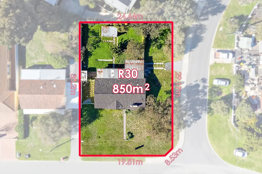 Hamilton Hill 3غرفة نوم PRIME CORNER DEVELOPMENT SITE - RARE 850SQM OPPORTUNITY!