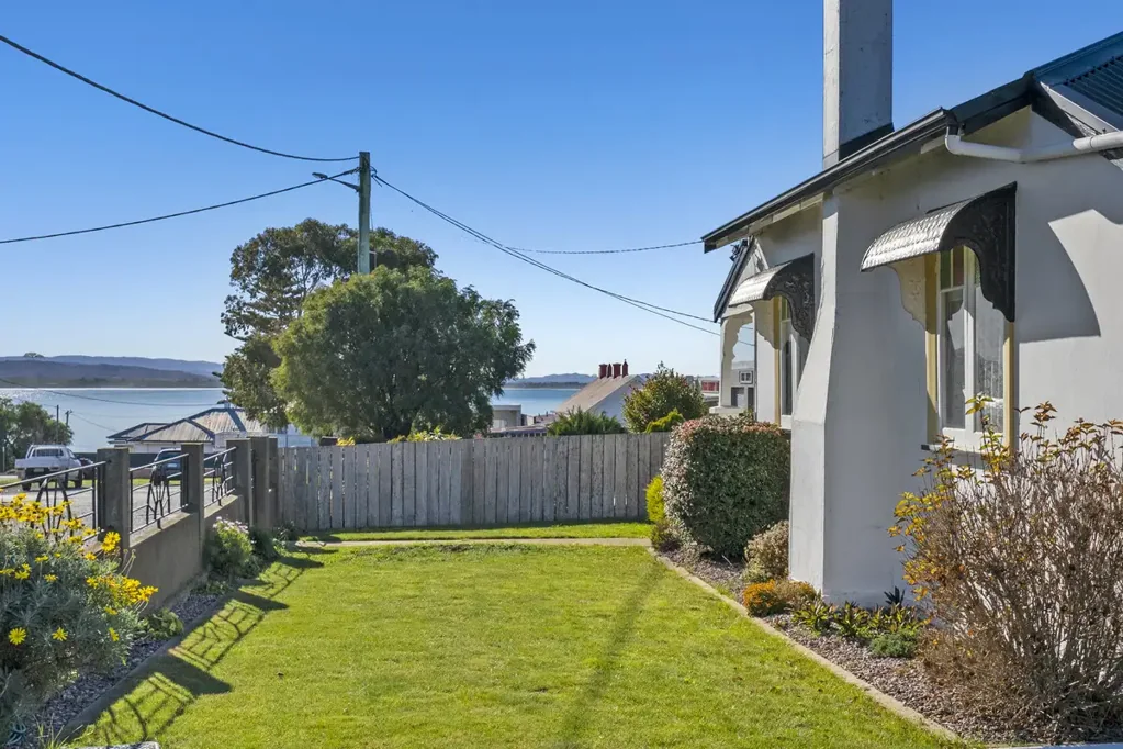 Swansea 2房  Charming cottage with endless potential
