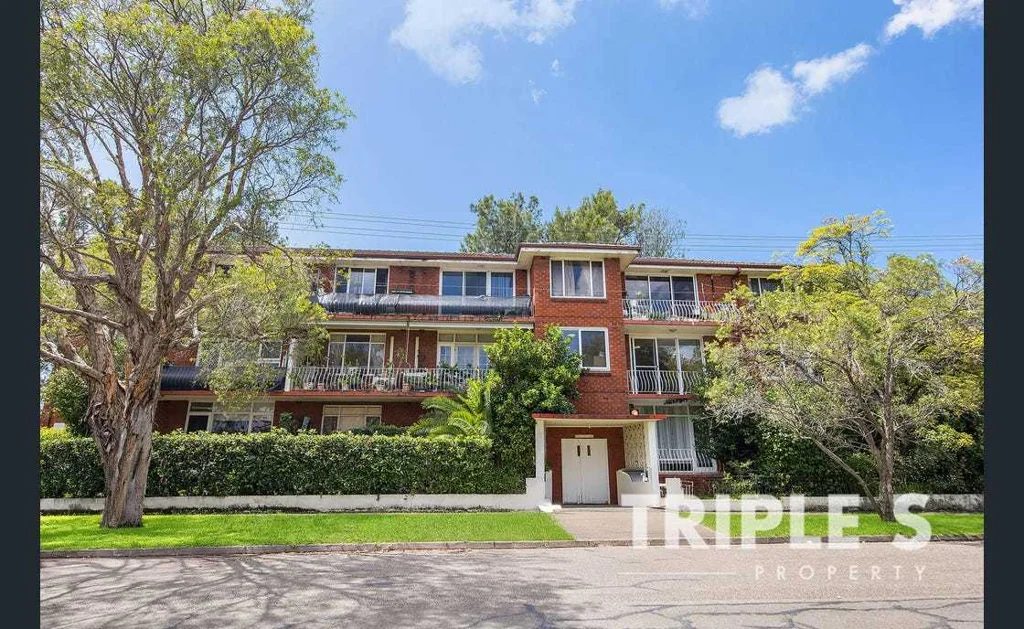 Located within Chatswood CBD, Spacious 3 Bedrooms