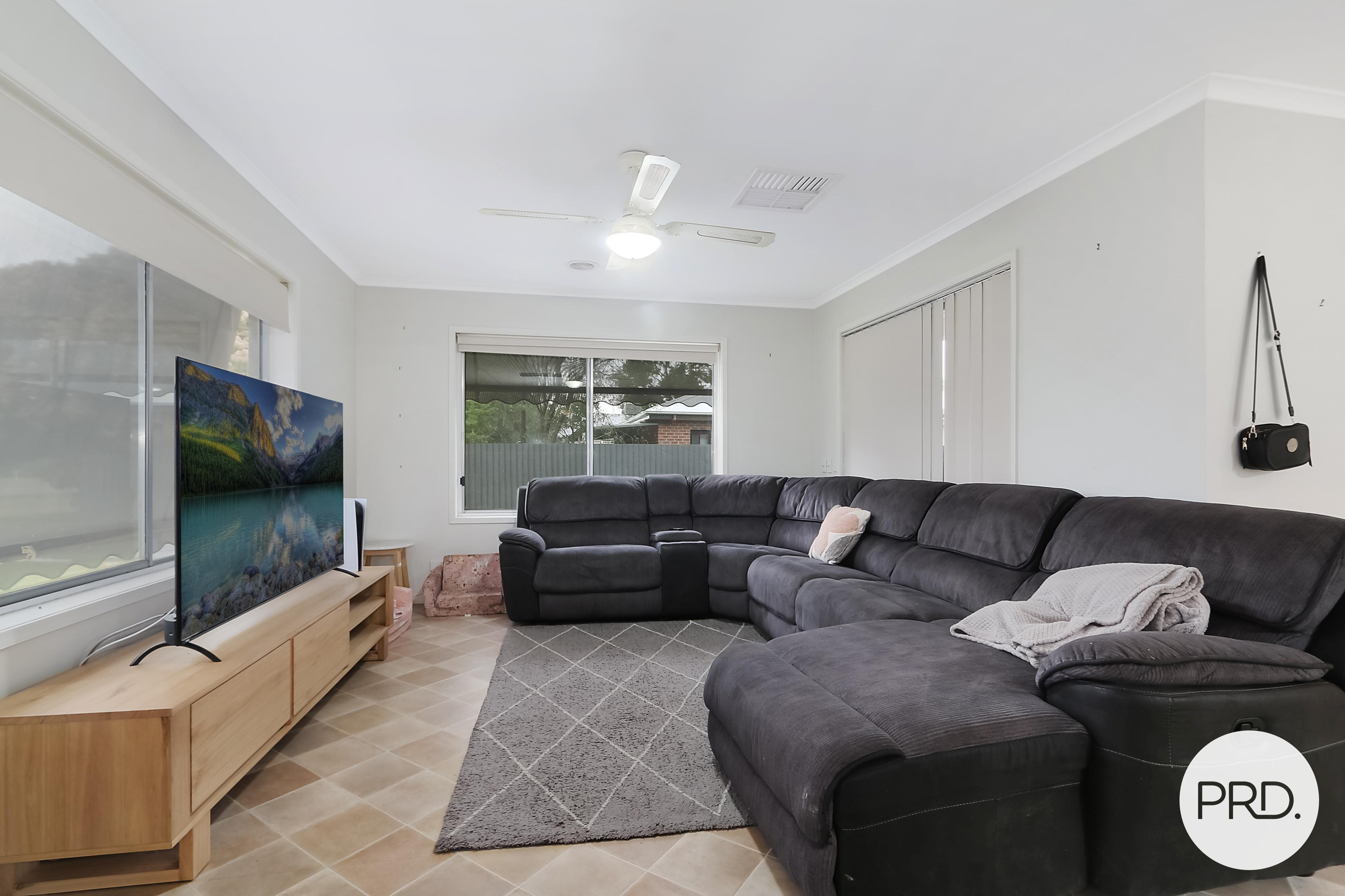 14 RUSSELL ST, HOWLONG NSW 2643, 0房, 0浴, House