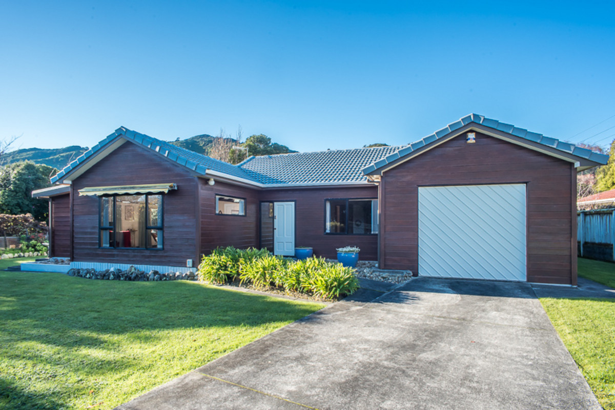 19 Pehi Kupa Street, Waikanae