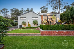 2/57 Lynnbrae Avenue, Hurstbridge