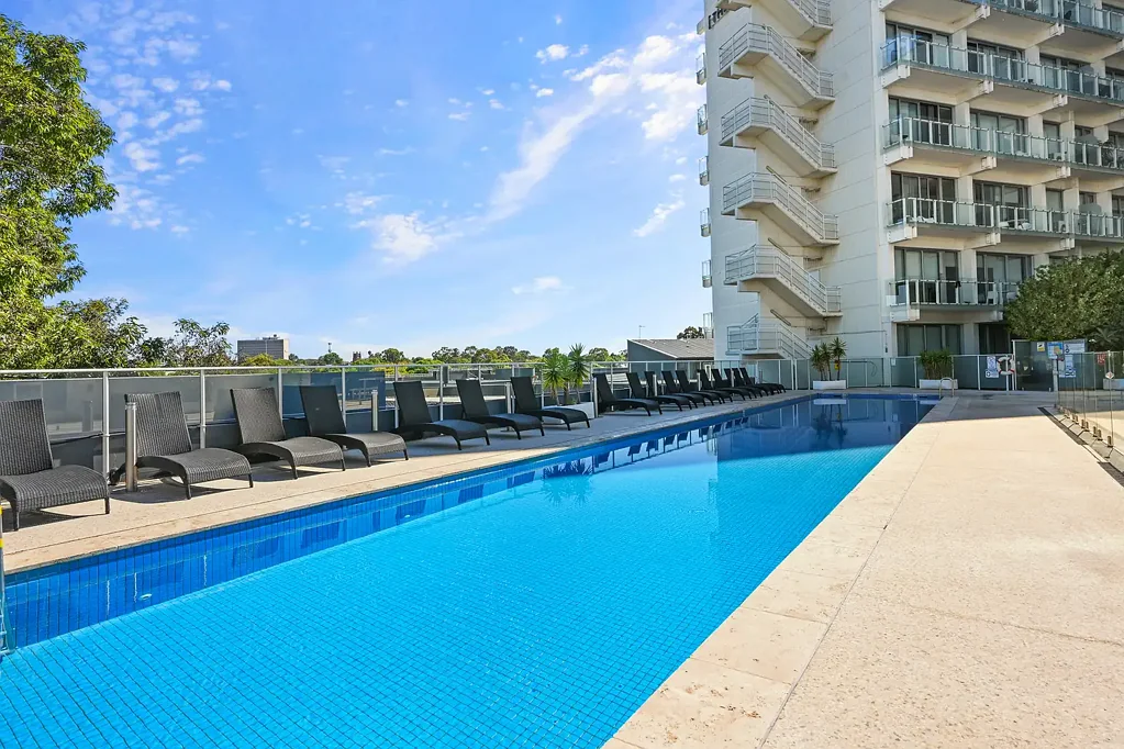 Walkerville 2Zimmer Carpark & Lifestyle Amenities – Pool, Gym and views
