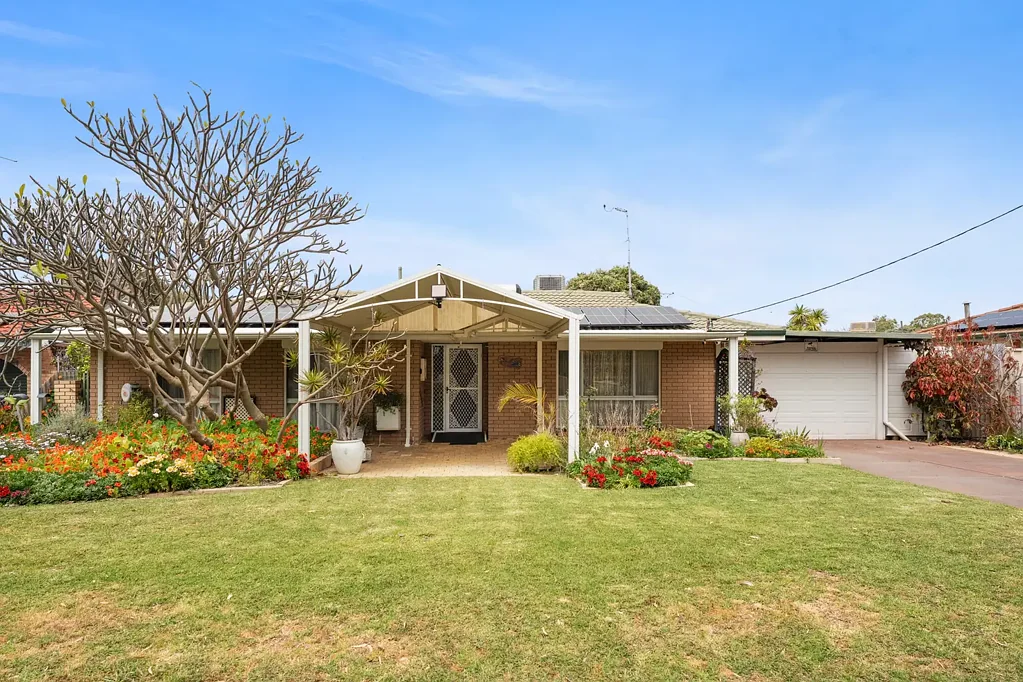 34 Waterton Way, Cooloongup, WA 6168