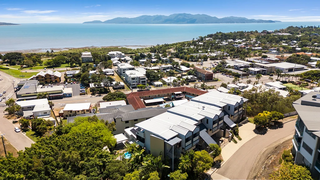4/9 Little Street, Belgian Gardens, QLD 4810