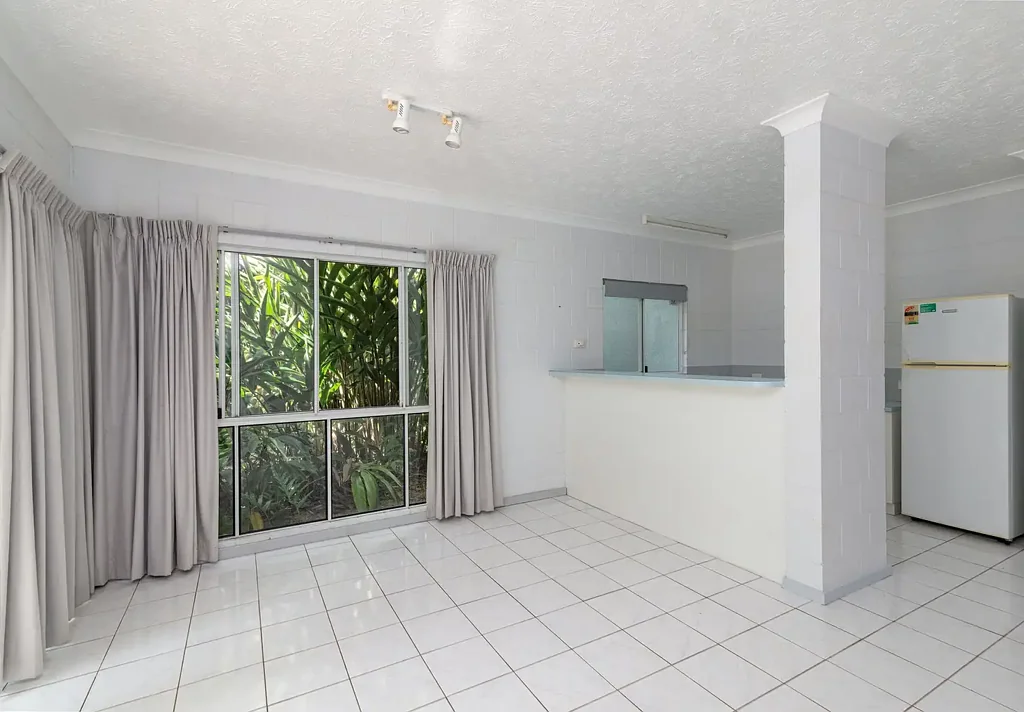 UNFURNISHED GROUND FLOOR UNIT