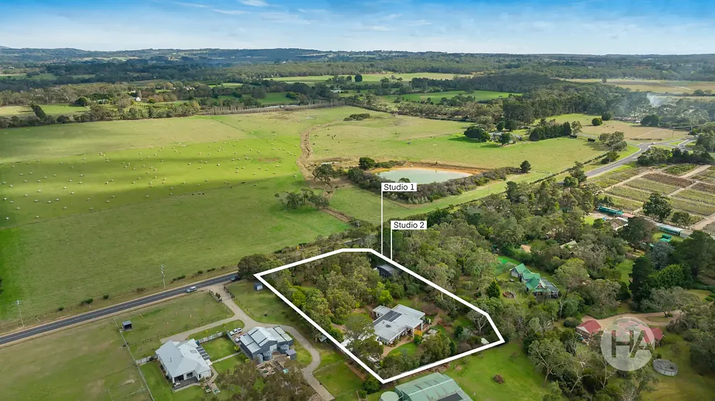 Balnarring 6ਬੈੱਡਰੂਮ Luxe Bushland Hideaway with 2 Lucrative Guesthouses