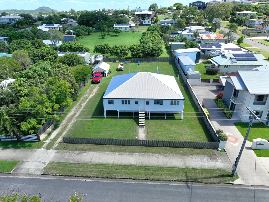 Bowen 4침실 3,782m2 Development Site, WITH HOME