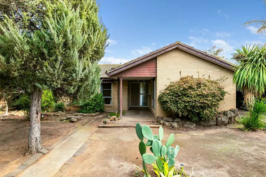 Family Home in the Perfect Location!