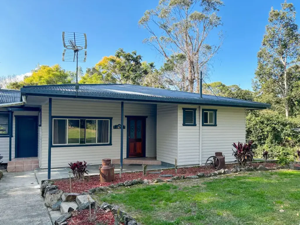 CHARMING CORAMBA HOME