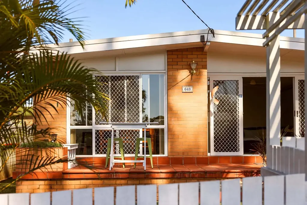Aspley 3બેડરૂમ Character Charm with Single Level Comfort on 607m²