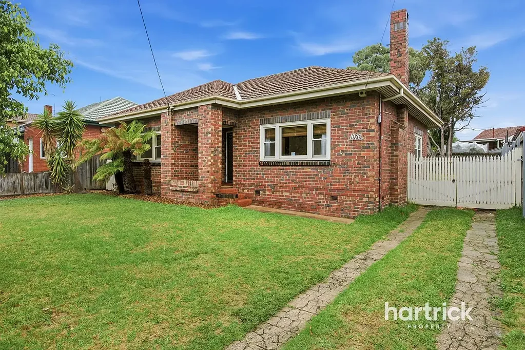 Neat and tidy brick residence