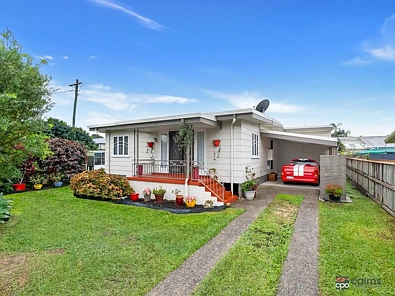 Manunda 3Moenga Close to City – Large Powered Work Shed