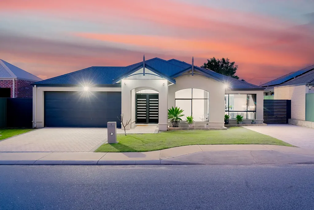 Wattle Grove 5침실 Space, Style & Lifestyle – The Perfect Family Home!
