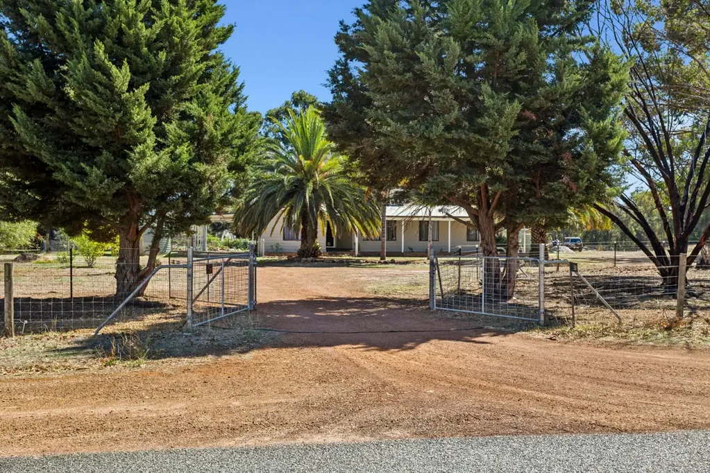 Wundowie 4房  UNDER OFFER - ANOTHER ONE WANTED!