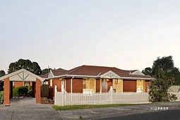 1/4 Chenies Street, Reservoir