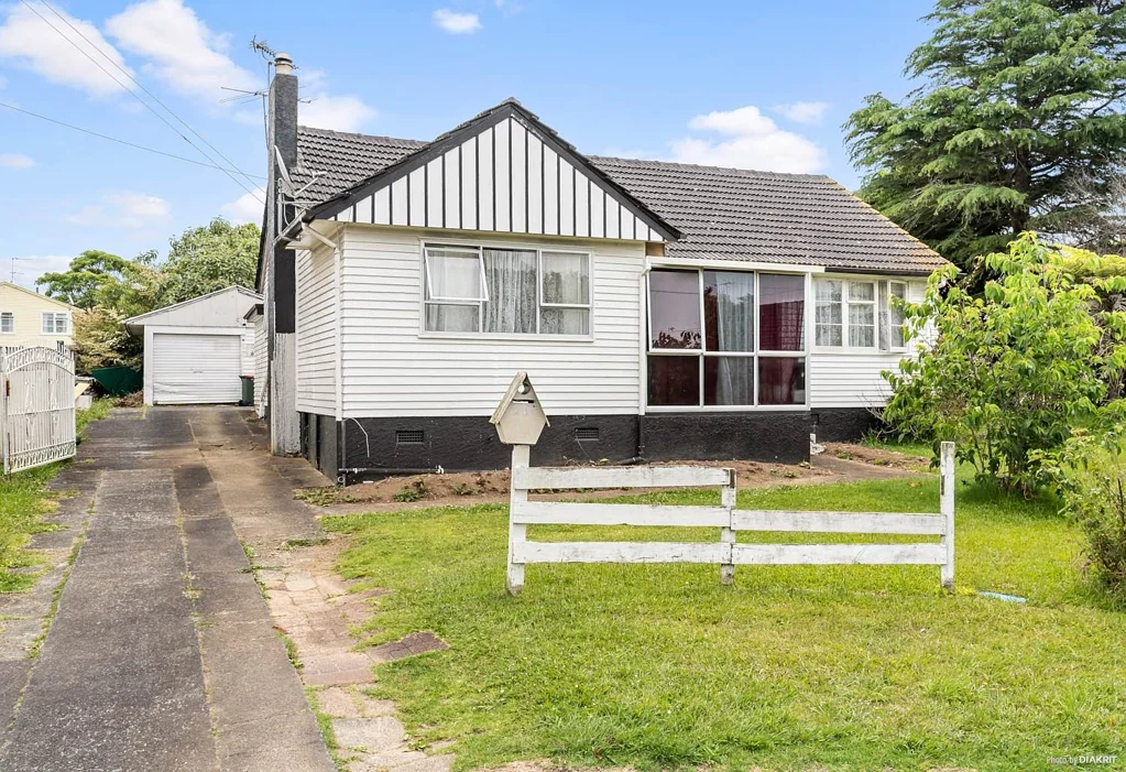 MANUREWA, 3 BEDROOMS