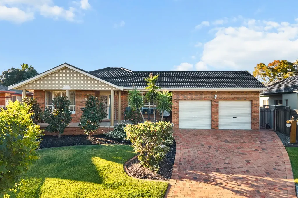 Tamworth 4غرفة نوم Stunning Family Home with Multiple Living Areas and Inground Pool!