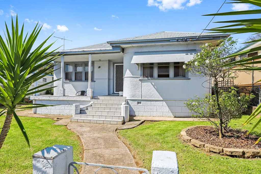 Tamworth 3બેડરૂમ Central North Art Deco Living