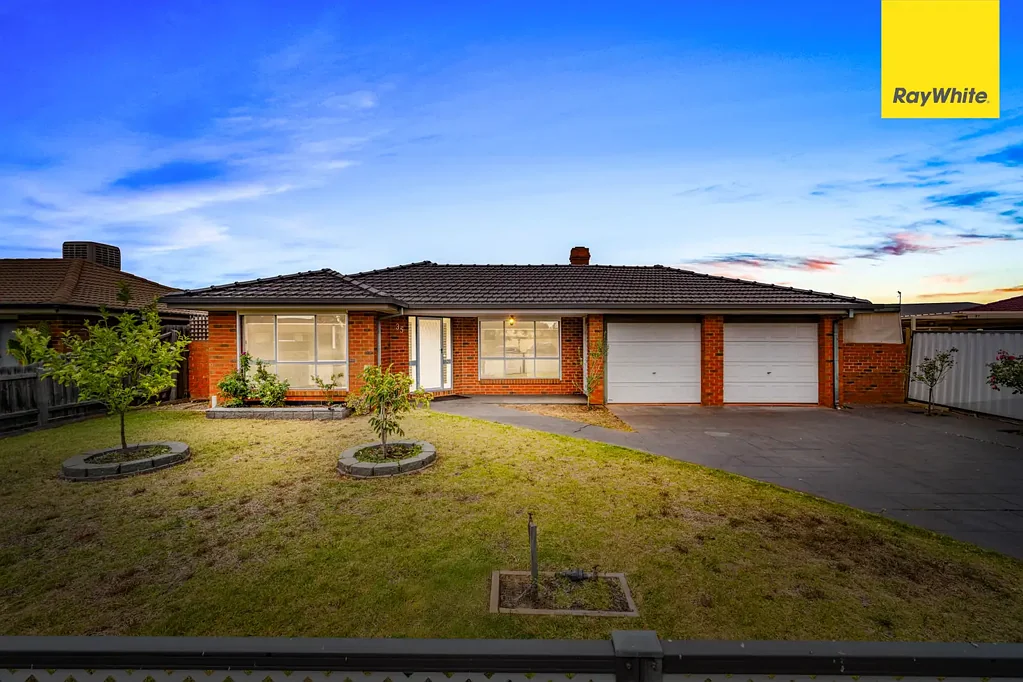35 Stanley Crescent, Brookfield, VIC 3338