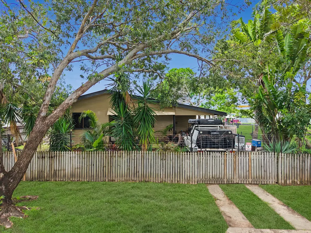 Garbutt 3 Bedroom Private Parkside Living with Modern Updates
