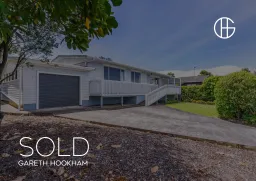 24 Albatross Road, Red Beach