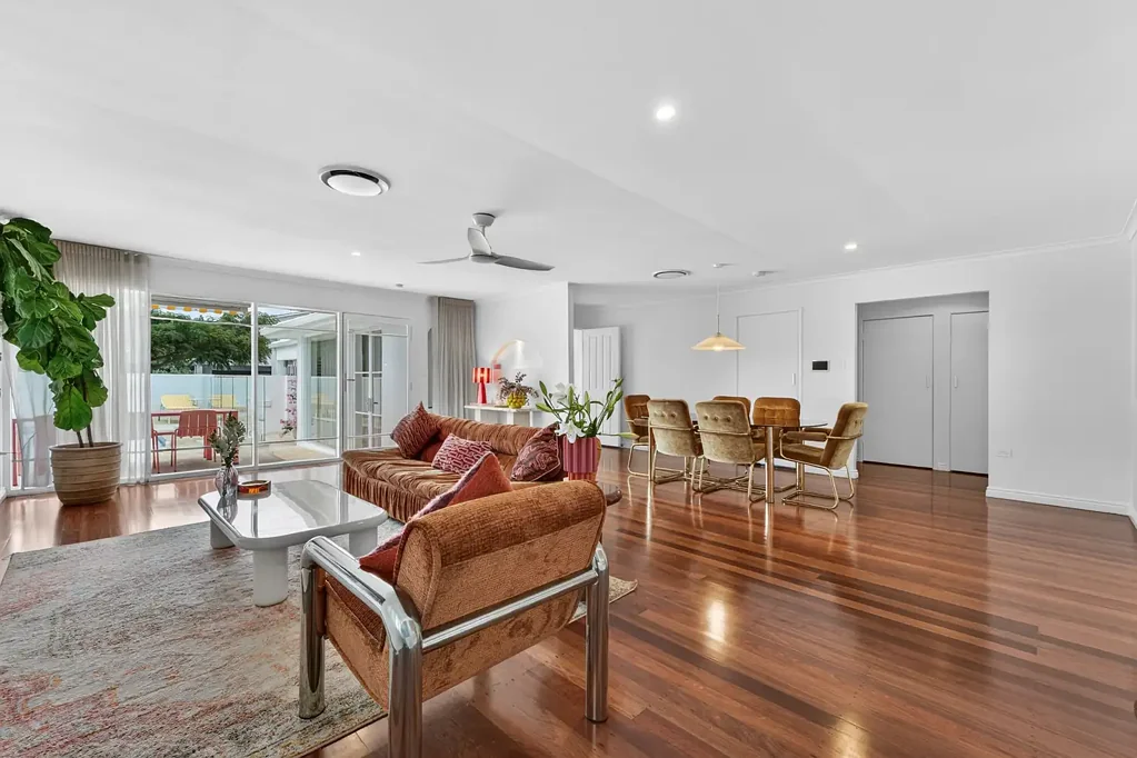 Bundall 3침실 The Neighbourhood You Want. The Home You Deserve
