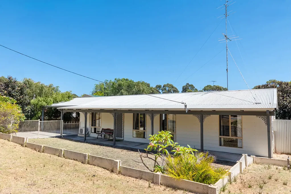 32 Mitchell Road, Preston Beach, WA 6215